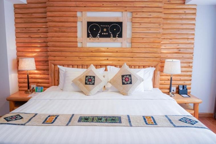 Deluxe Double Mountain